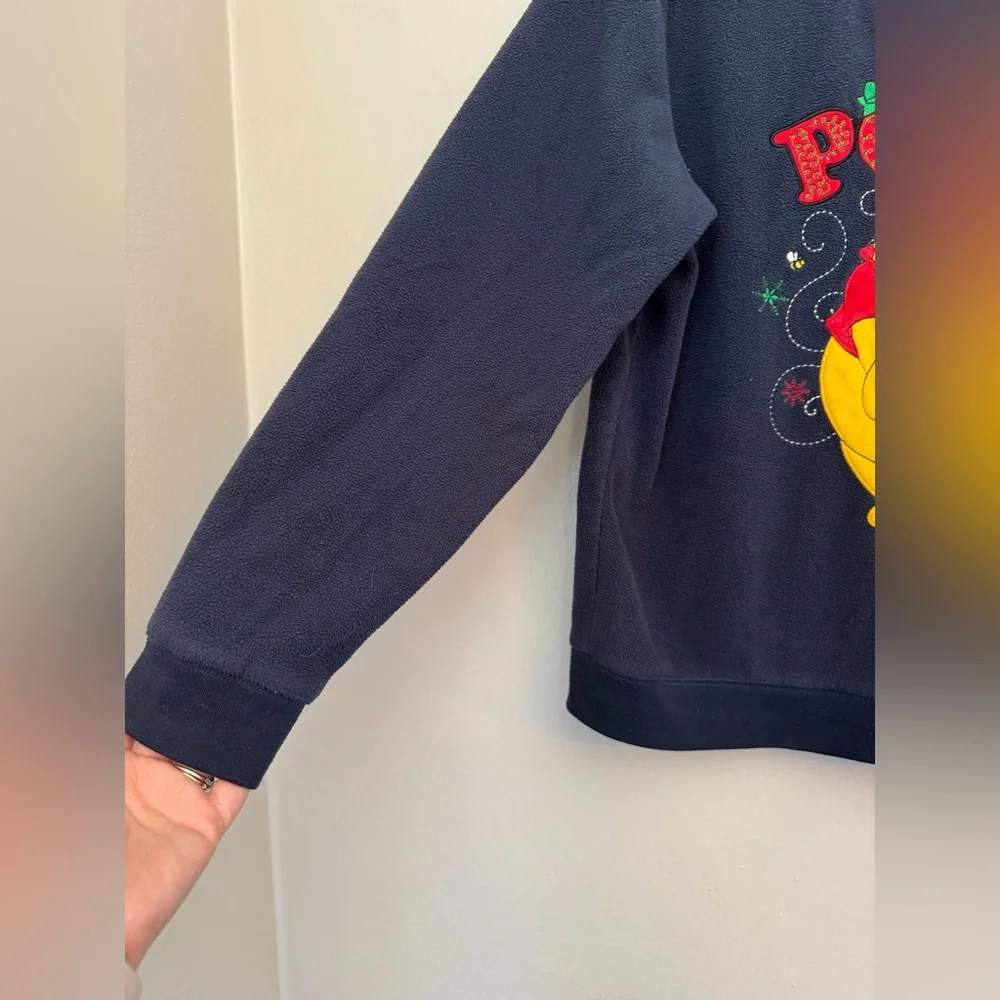 Womens Winnie the Pooh Vintage Crewneck Sweatshirt - Size Medium
